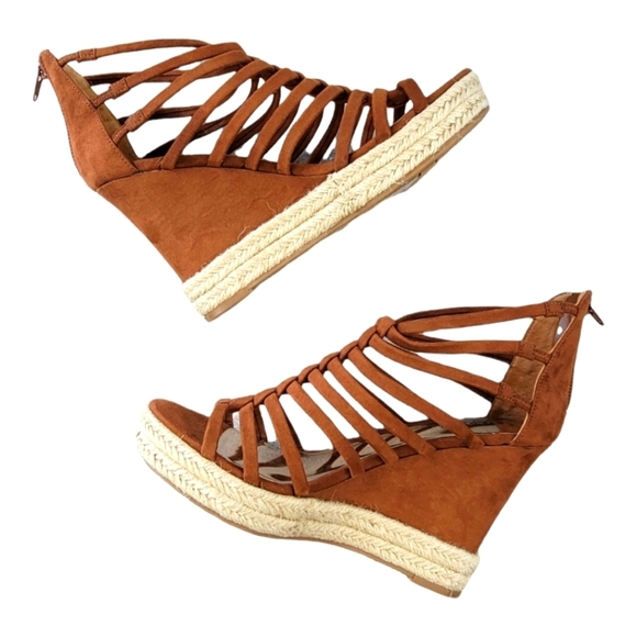 Carlos Santana "CAMILLA" Strappy Wedge Sandals - Picture 8 of 13